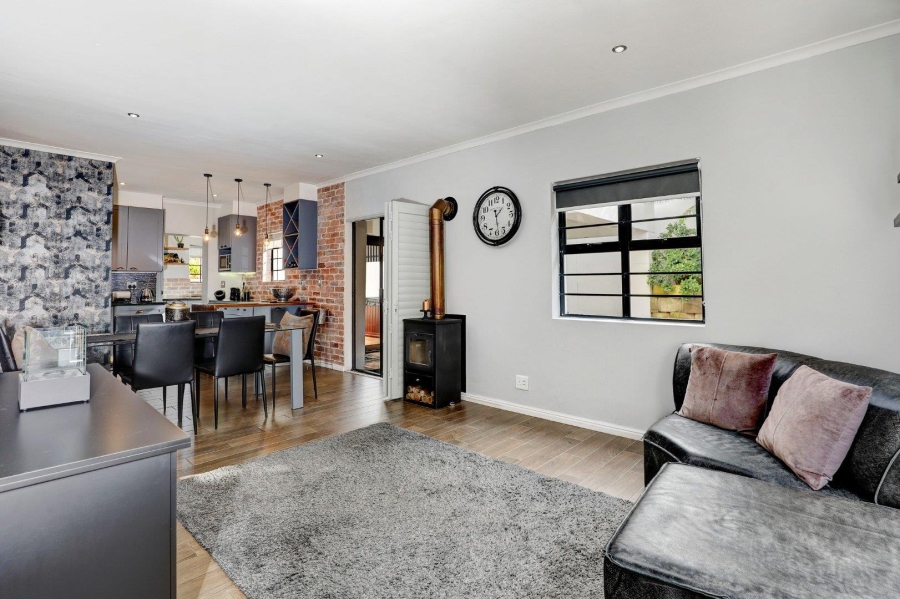 3 Bedroom Property for Sale in Van Riebeeckshof Western Cape
